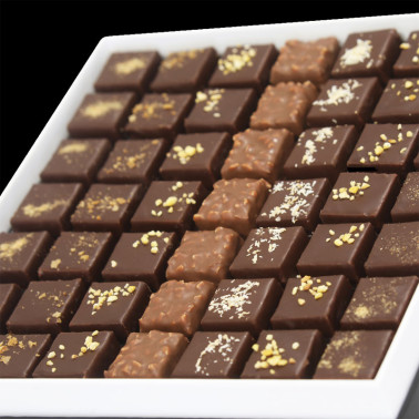 zoom boîte 49 chocolats pralinés